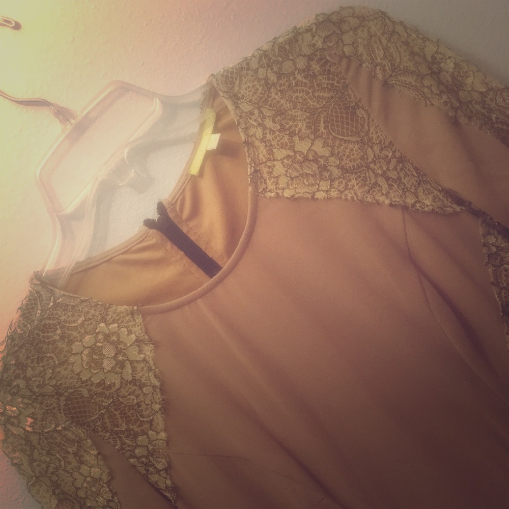 Gianni Bini Lace Detailed Long Sleeve Dress